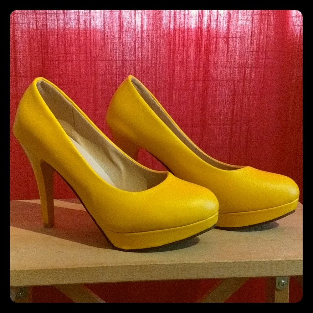 Elegant Yellow Women's Heels